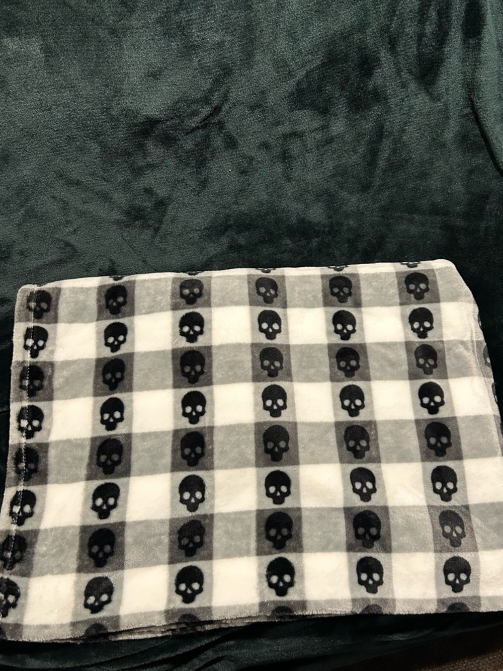 Black & White Skull Gingham Fleece Blanket